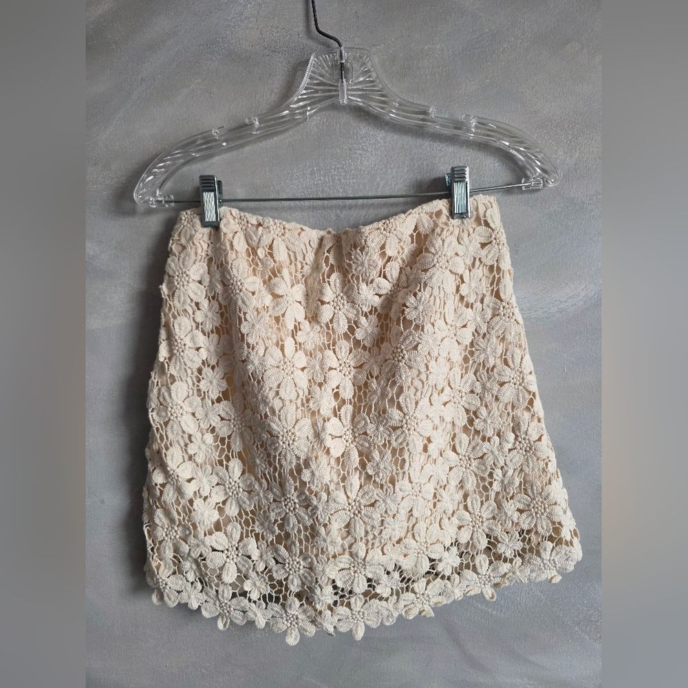 Natural Color Crochet Eyelet Mini Skirt Sz M Altar'd State NWT 100% Cotton - Picture 5 of 11